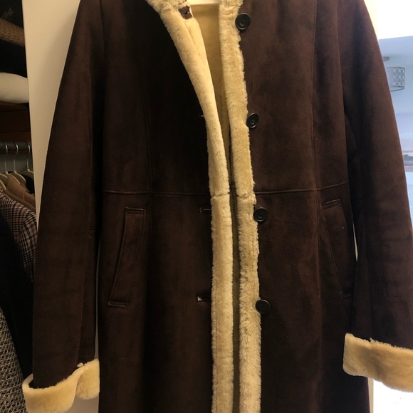 Genuine shearling chocolate brown car coat, size small. - Picture 6 of 15